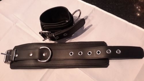 Leather Wrist Restraints (Pair)