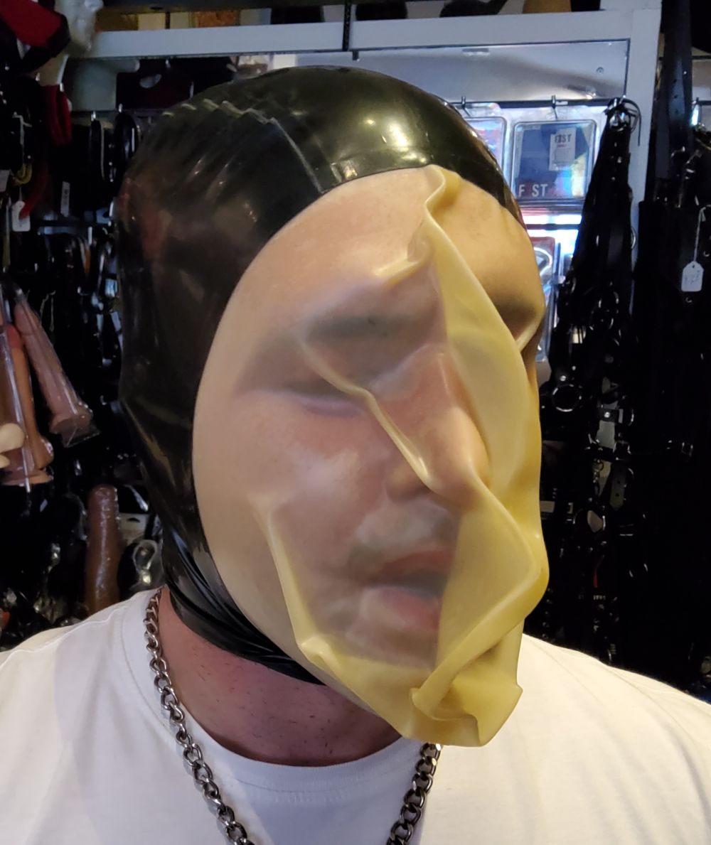 Rubber Toucan Re-Breathe Hood